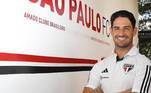 Em maio deste ano, Alexandre Pato voltou a vestir a camisa do São Paulo pela terceira vez – esteve de 2014 a 2015 e de 2019 a 2020 no clube. O jogador já fez dois jogos pelo Tricolor Paulista, com direito a um gol na partida contra o Santos, no último domingo (16). Mas uma dúvida ainda fica: mesmo depois de ter, novamente, rompido o ligamento cruzado anterior, no ano passado, o Pato vai voltar à boa fase?Tudo indica que sim. Veja abaixo sete motivos para acreditar que o jogador vai atingir seu auge no Tricolor: