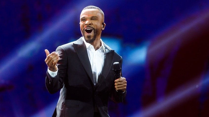 Viagem aos anos 1990, homenagens e emoção: o último encontro de Alexandre Pires e Só Pra Contrariar