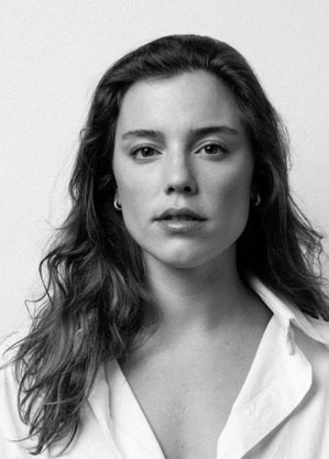 Alice Wegmann aguarda definições na HBO Max 