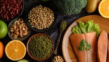 Alimentação é aliada no tratamento contra a Covid-19; veja o que comer
