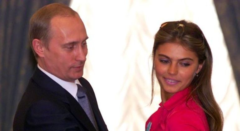 Presidente da Rússia, Vladimir Putin, e sua suposta amante, a ex-ginasta Alina Kabaeva
