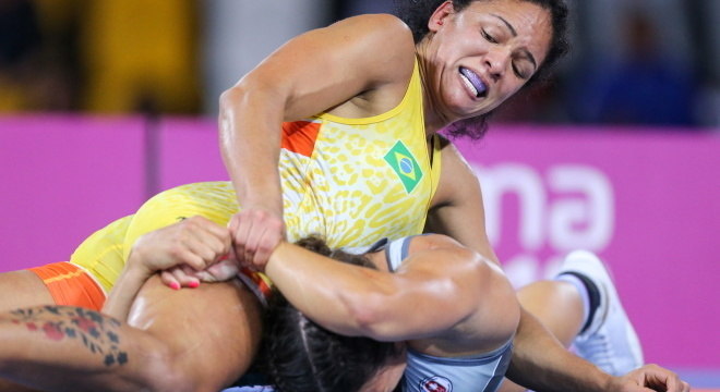 Aline Silva Ã© a maior medalhista do Brasil no wrestling em Pan-Americanos 
