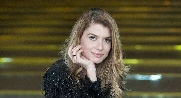 Alinne Moraes é protagonista em "Um Lugar ao Sol", em gravação na Globo para as 21h 