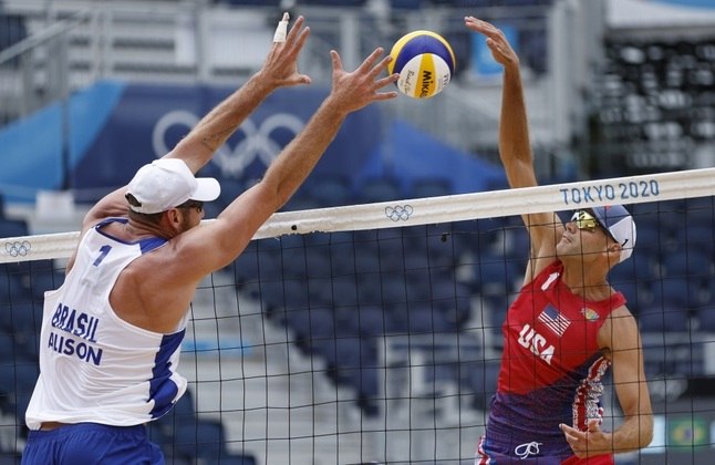 Alison, Alison e Álvaro, vôlei de praia