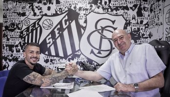 Volante Alison acerta volta ao Santos depois de dois anos (Divulgação / Santos FC)