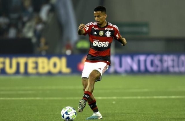 Allan - Um pouco perdido, teve atuação discreta. Não chegou ao nível de Pulgar - NOTA 5,5 - Foto: Marcelo Cortes/Flamengo