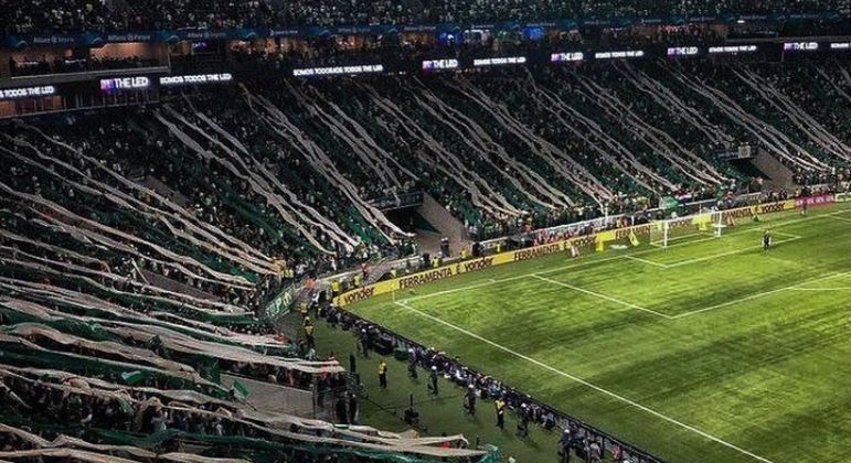 Palmeiras e RB Bragantino se enfrentam no Allianz Parque, com transmissão exclusiva da Record TV