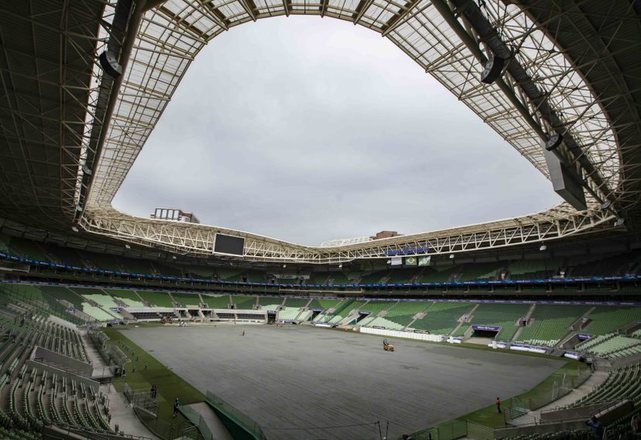 Implantação de grama artificial no Allianz Parque está quase pronta