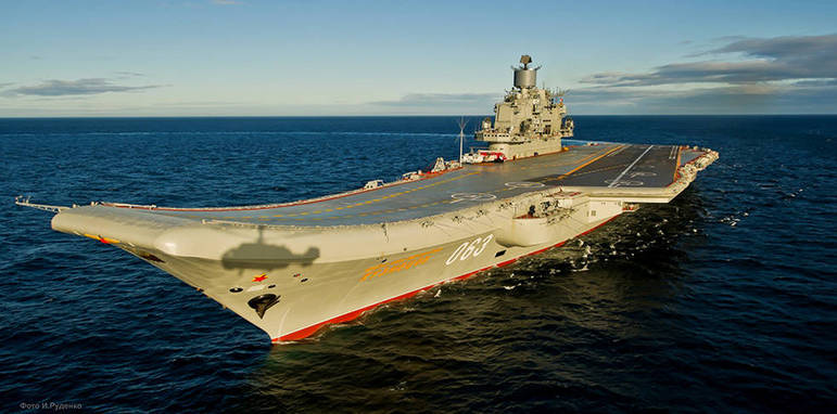Almirante Kuznetsov -  Porta-aviões lançado em 1985, seis anos antes da dissolução da União Soviética. O objetivo era que esse navio fosse o líder de uma classe, mas ele acabou sendo o único construído.