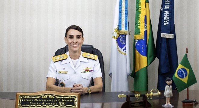 Contra-Almirante Luciana Mascarenhas da Costa Marroni 