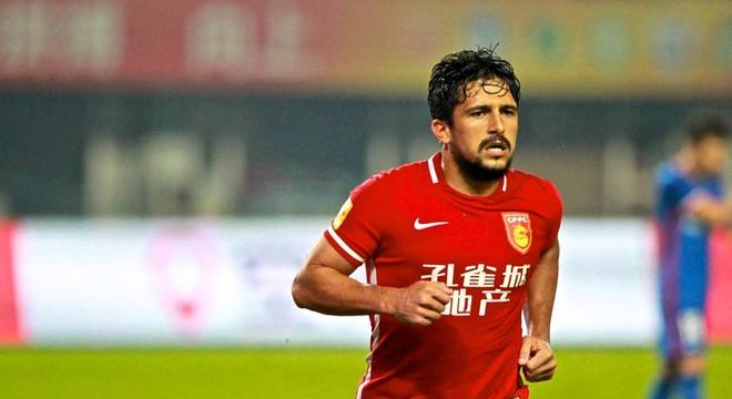 Alosio, do  Guangzhou Evergrande, est na China. (Atacante, 31 anos - Contrato com o clube atual vlido at dezembro de 2022.)