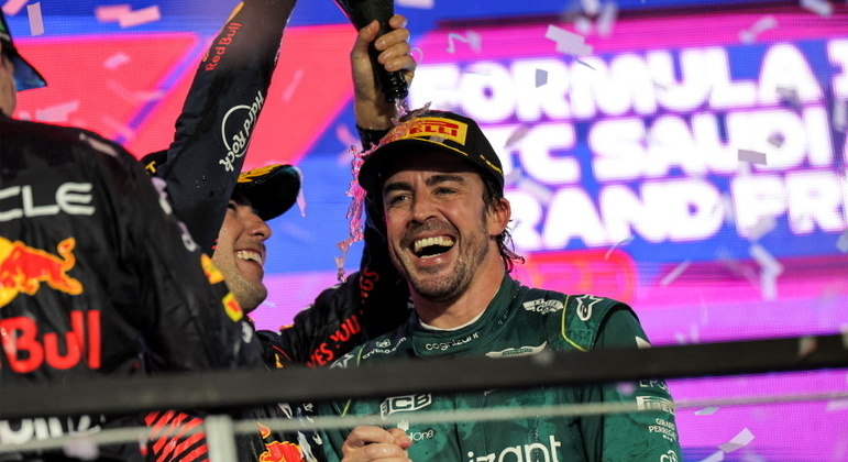 Fernando Alonso chega ao 100º pódio da carreira