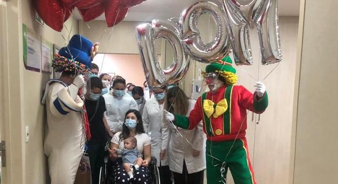 Corredores ficaram em festa no dia da alta do bebê