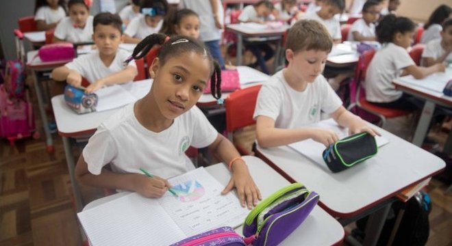 A lei imperial previa a criação de 'escolas de meninas', considerado uma novidade para a época