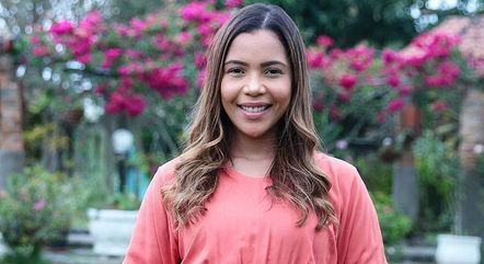 Amanda está internada há um mês