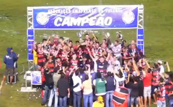AMAPÁ - Trem - Faturou o caneco do Campeonato Amapaense pela quarta vez.  Ao derrotar o Independente em 25/7, tornou-se o atual bicampeão do estado.