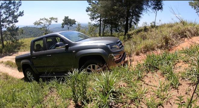 A multimídia da nova Amarok V6 é a Discovery Media com espelhamento para smartphones