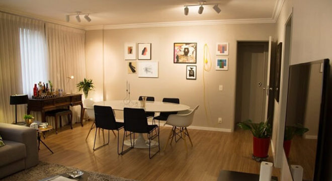 Ambiente integrado com luz Spot no teto