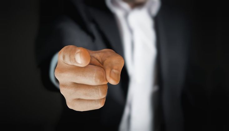 ameaça, cobrança, dedo, indicador, dedo indicador, dedo em riste, confronto, acusação,