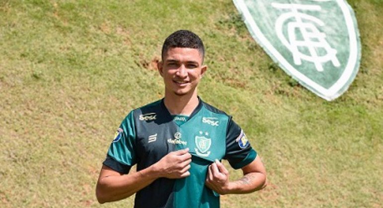 AMÉRICA-MG - Contrato com a Volt Sport válido até maio de 2024. O acordo foi anunciado em maio deste ano e a empresa substituiu a marca própria do Coelho