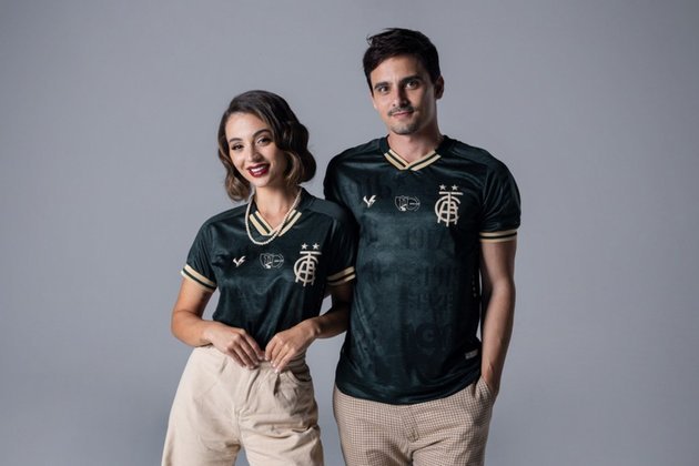 t shirt corinthians em 2023  Camisas de times brasileiros, Imagem de  roupas, T-shirts com desenhos