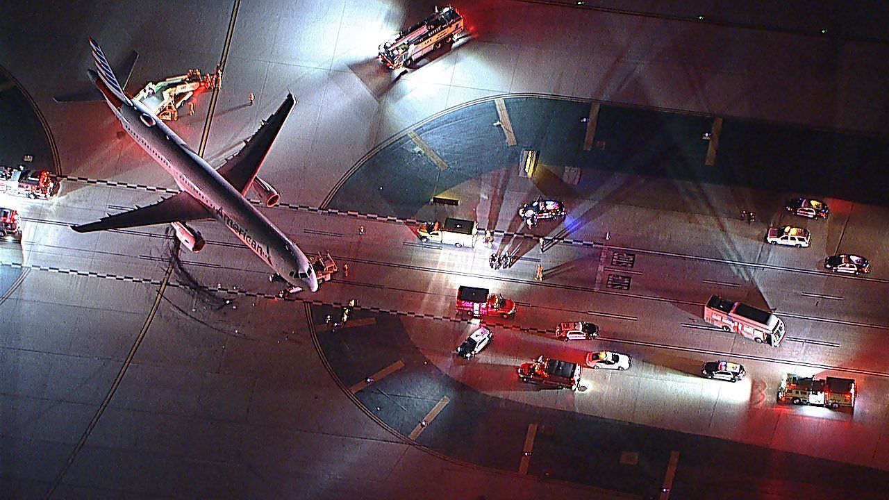 American Airlines: colisão com ônibus em LAX