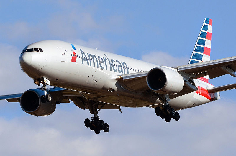 American Airlines: turbulência causa fratura em comissária