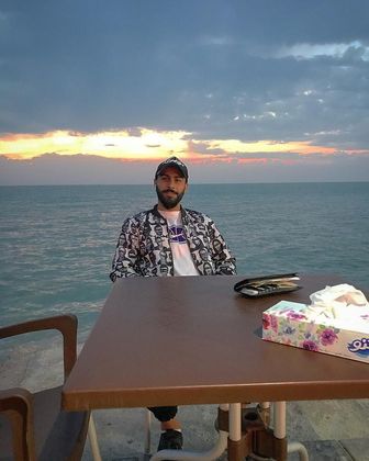 O último clube de que o zagueiro fez parte foi o F.C. Iranjavan Bushehr, também do Irã. Ele está preso desde o dia 27 de novembro