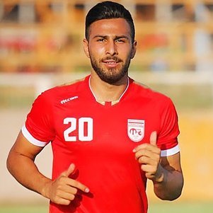 Amir Reza Nasr-Azadani, jogador iraniano de 26 anos, foi condenado à morte
