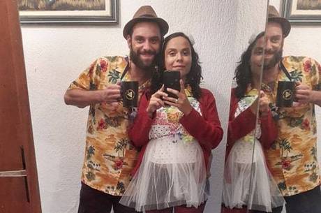 O casal está esperando a primeira filha, Elis