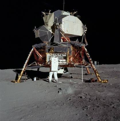 Amostras foram  trazidas para a Terra pelos astronautas que estiveram na Lua há mais de meio século na Missão Apollo.