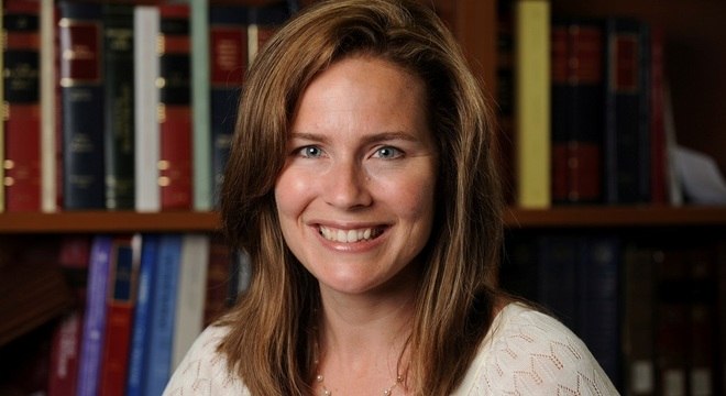 juíza Amy Coney Barrett foi aprovada pelo Senado dos EUA nesta segunda