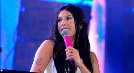Ana Castela pediu desculpas ao público por não conseguir cantar música até o fim