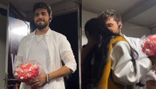 Gustavo Mioto presenteia Ana Castela com buquê inusitado: 'Já que você não gosta de flores' 