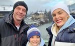 Ana Hickmann está com o marido, Alexandre Correa, e o filho deles, Alexandre Jr., de 8 anos, em Chamonix