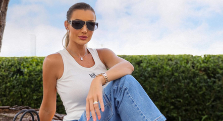 Influenciadora costuma usar peças caríssimas para completar looks básicos