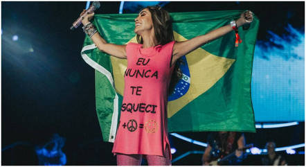 Anahí não consegue terminar o show do RBD