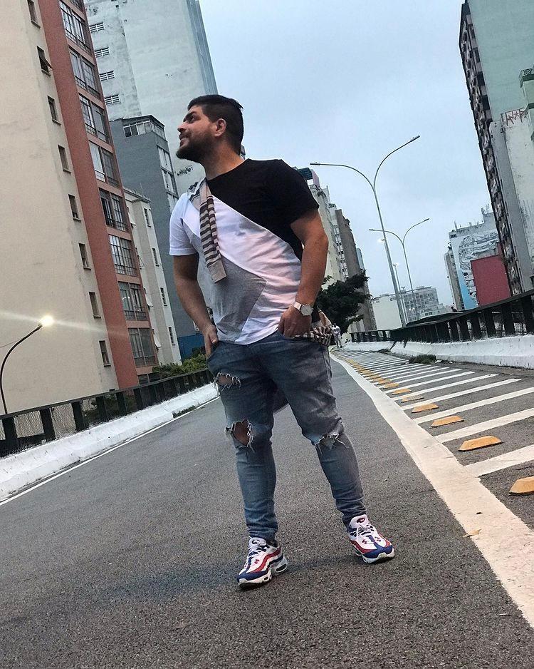 Obaid no Elevado Presidente João Goulart, popularmente conhecido como Minhocão