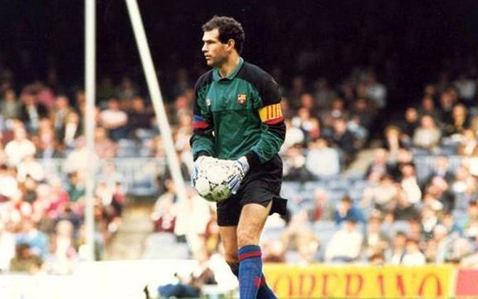 Andoni Zubizarreta (Espanha): 4 Copas do Mundo (1982, 1986, 1990 e 1998).