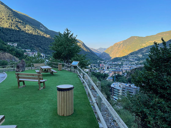 Vilas como Ordino e Encamp oferecem umvislumbre da vida rural em Andorra, contrastando com as áreas mais urbanas