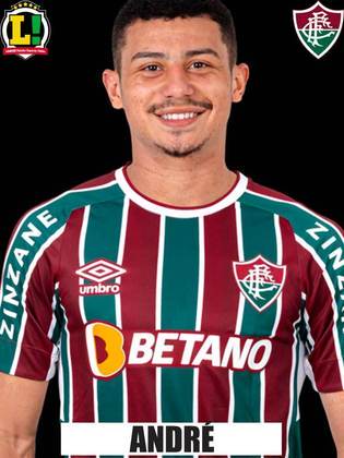 André - 6,5 - O volante fez mais um jogo em que dominou o meio-campo. Além disso, começou a construção da jogada do terceiro gol do Fluminense.