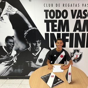 André assina contrato profissional com o Vasco até 2025