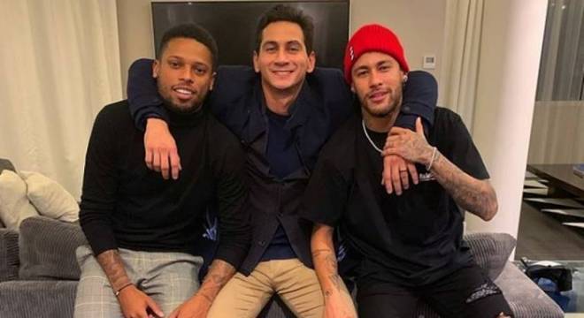 Neymar brincou com torcida santista em publicação no Instagram