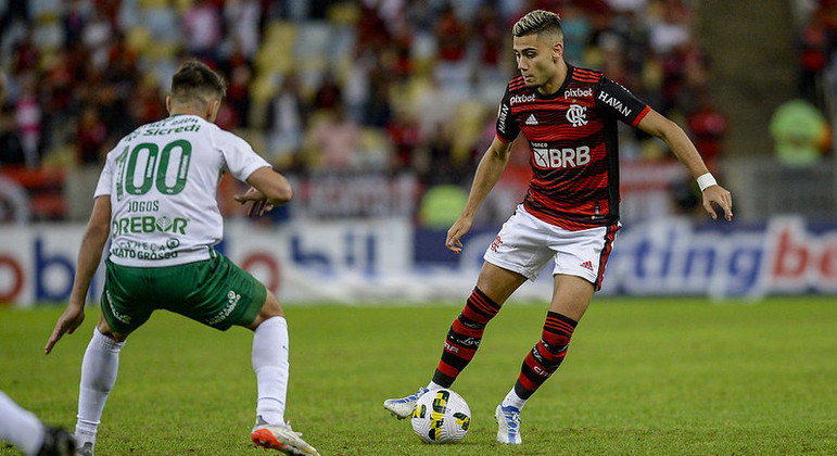 Andreas Pereira durante partida entre Flamengo e Cuiabá pelo Brasileirão

