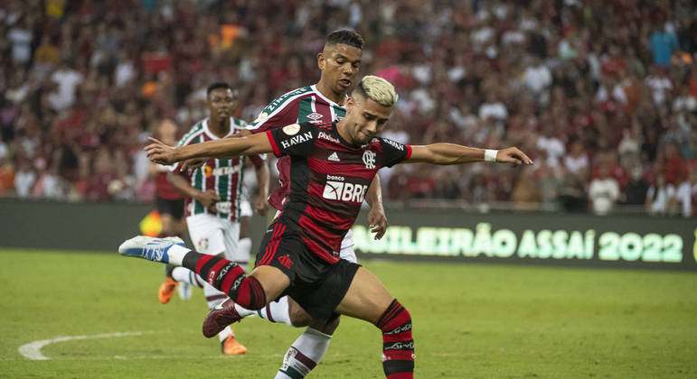 Andreas Pereira durante o duelo entre Fluminense e Flamengo, pela 8ª rodada do Campeonato Brasileiro