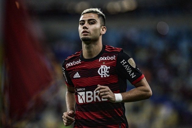 Andreas Pereira (Flamengo): Emprestado pelo Manchester United, o jogador chegou a ter sua compra acertada, mas o Flamengo voltou atrás. Andreas deve, então, retornar ao futebol europeu