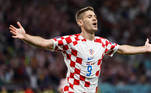 Andrej Kramaric comemora o gol de empate da Croácia com o Canadá