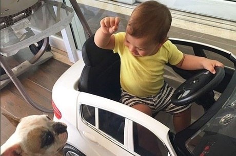 andressa suita brinquedo