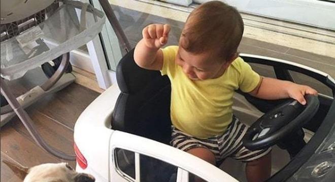 andressa-suita-brinquedo-filho