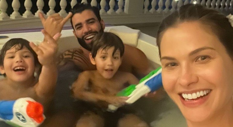Andressa Suita, Gusttavo Lima e os filhos, Gabriel e Samuel